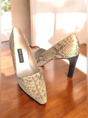 Anne Klein Genuine Snakeskin Leather  Pumps